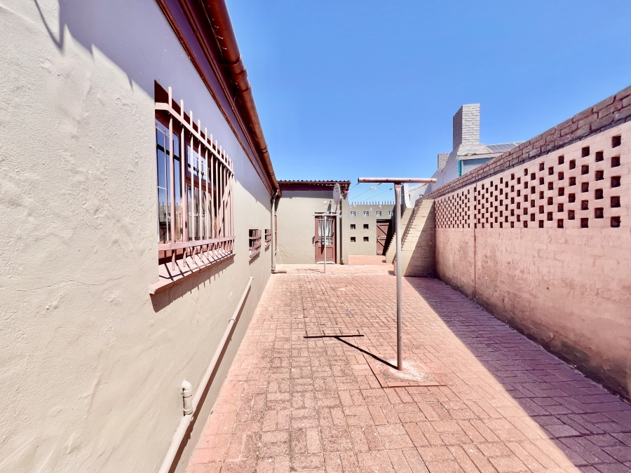 4 Bedroom Property for Sale in Vredenburg Western Cape